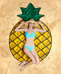 GIANT PINEAPPLE BEACH BLANKET