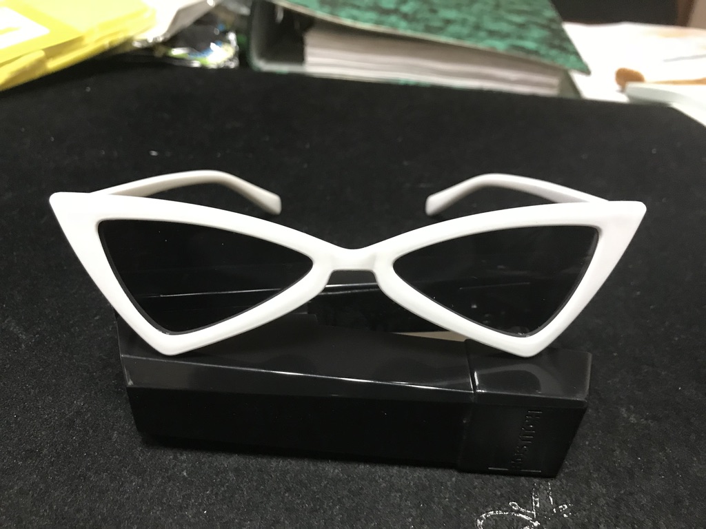 [9789] LENTES 50´S TRIANGULARES
