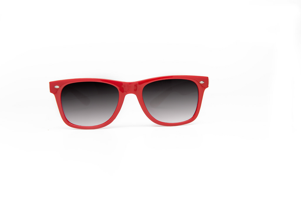 [00222] LENTES ROJOS