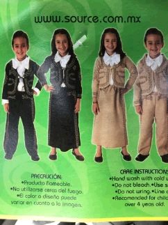 MARIACHI CHARROS NIÑA